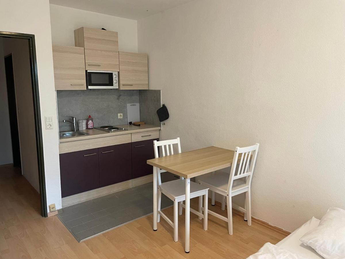 Stadtnahe Wohnung Mit Terrasse Höchberg Buitenkant foto