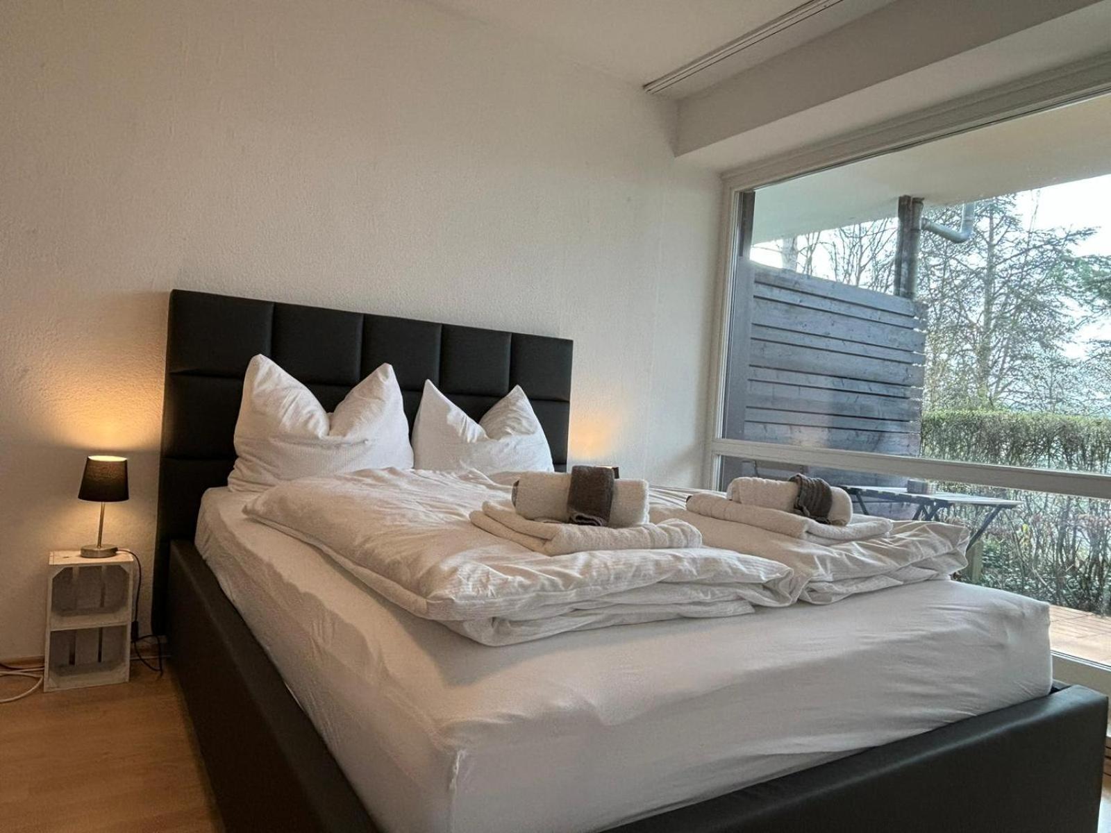 Stadtnahe Wohnung Mit Terrasse Höchberg Buitenkant foto